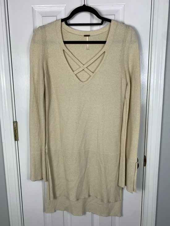 Free People Tops - Free People Crisscross V-Neck Long Sleeve Knit Tunic Ivory Size Small